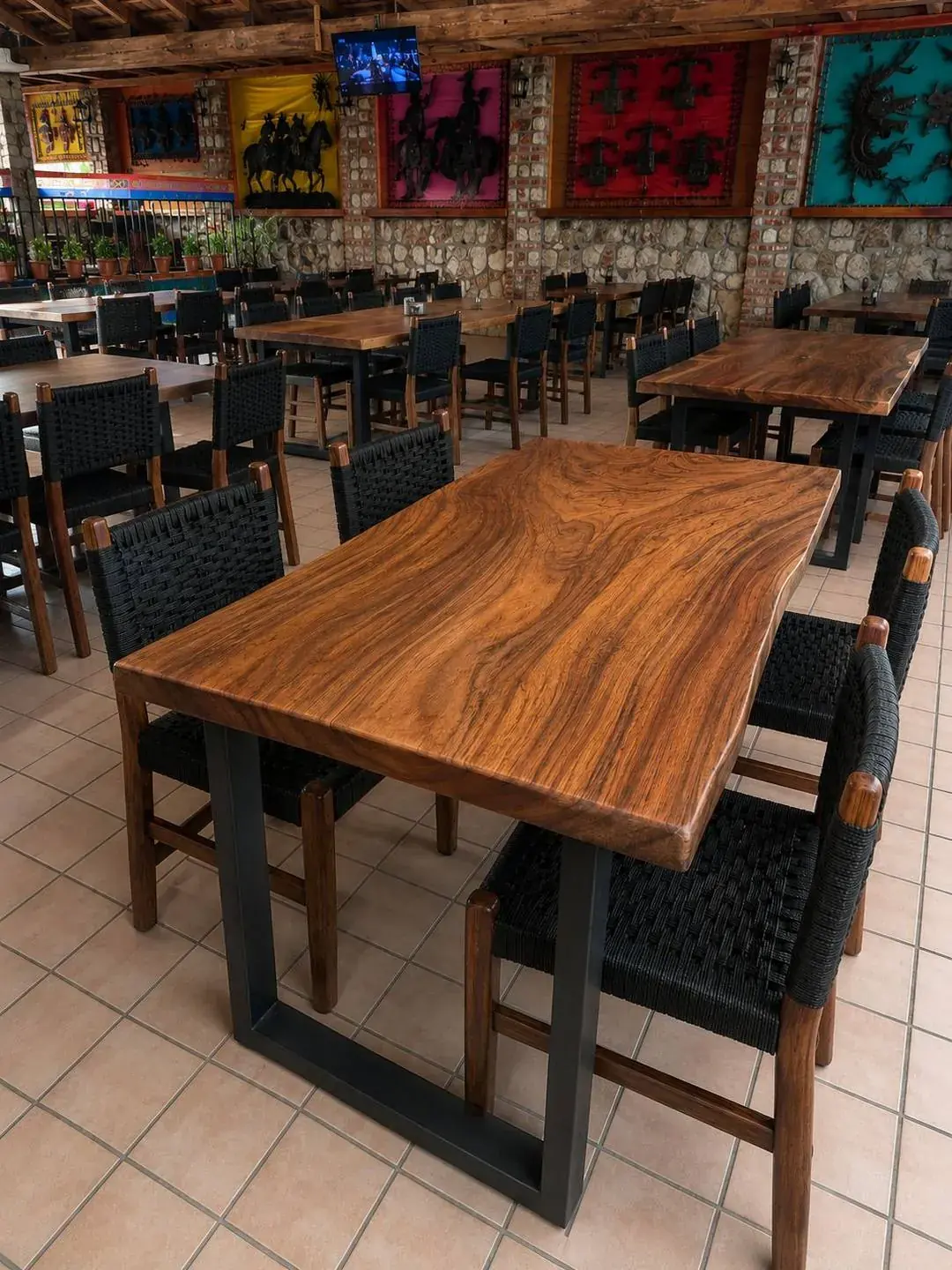 Mesa de comedor de parota para restaurante