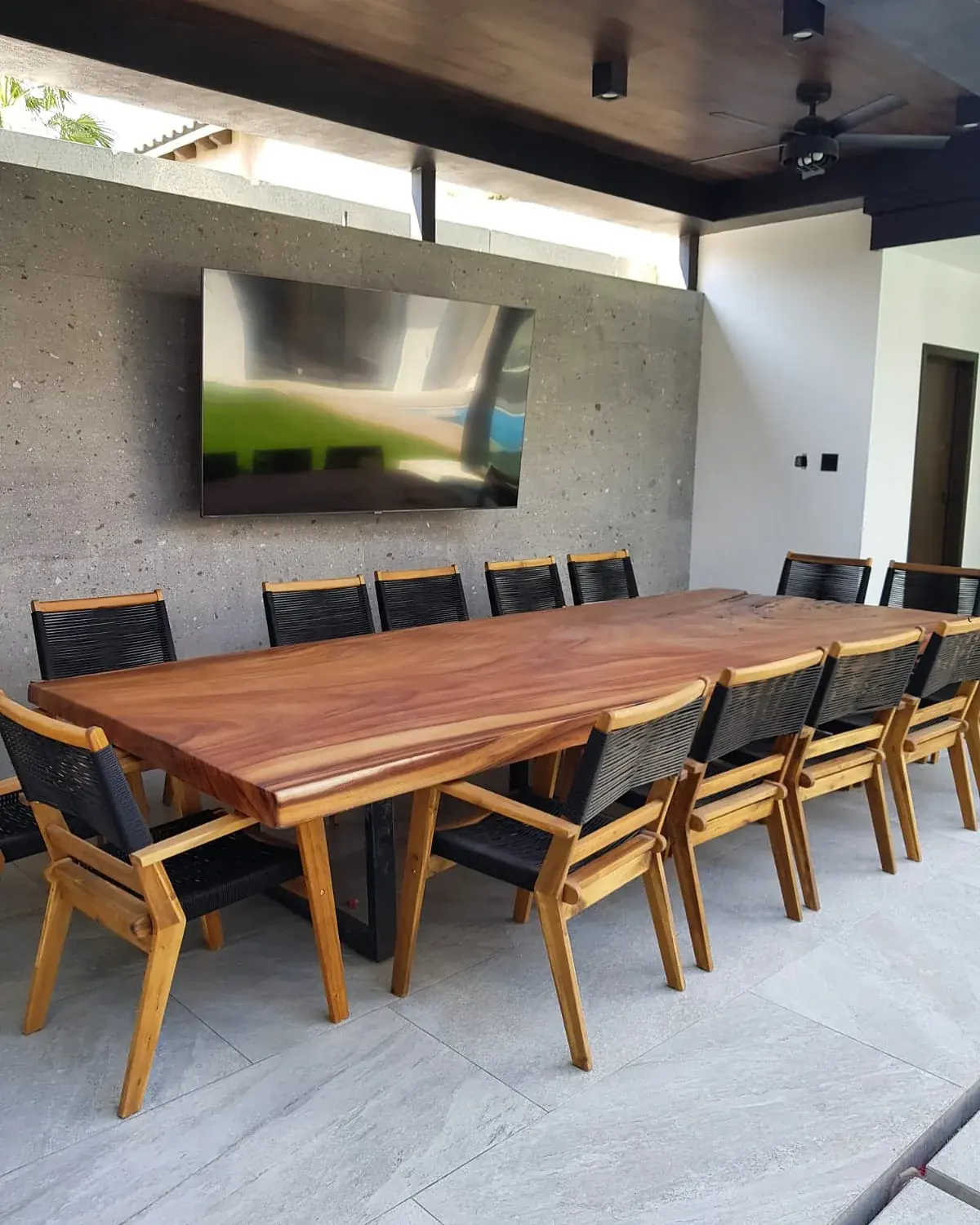 Comedor de madera maciza de parota